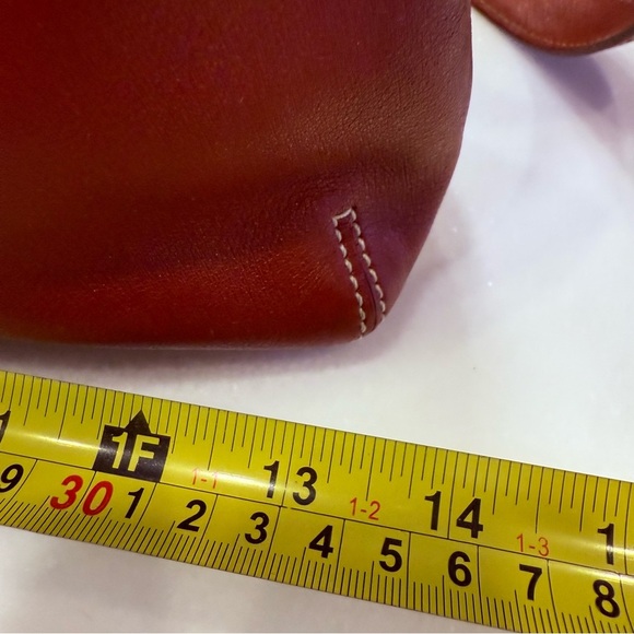 Coach VINTAGE Legacy Red Leather Crossbody Bag 9543 EUC Zip Close Adj Strap - Picture 10 of 16